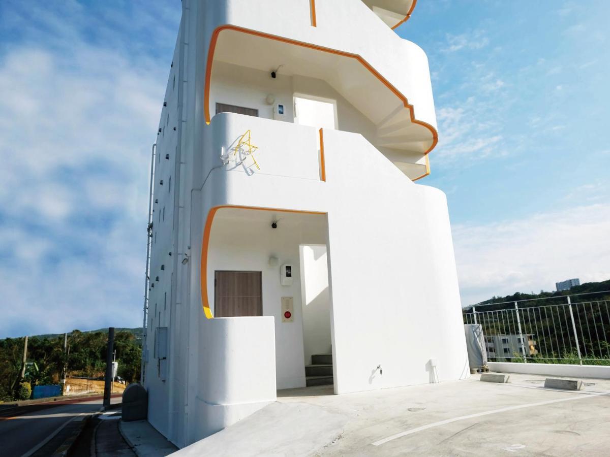 Chulax Okinawa Yomitan【Designer Condominium Hotel】 Bagian luar foto
